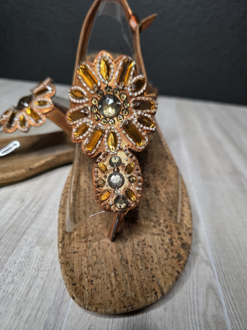 Kenneth Cole Reaction Glam-athon Jeweled Cork Sz 8 Sandals Nwot